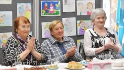 На Итурупе поздравили курильчан почтенного возраста 