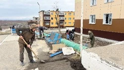 В Горном военные и гражданские дружно вышли на Всероссийский субботник 