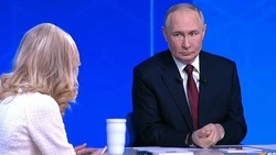 Владимир Путин: "Экономика России под контролем и показывает рост, несмотря на давление извне"