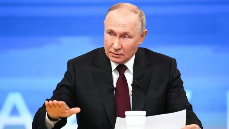  Владимир Путин: "К концу года рост ВВП ожидается 3,5 процента"