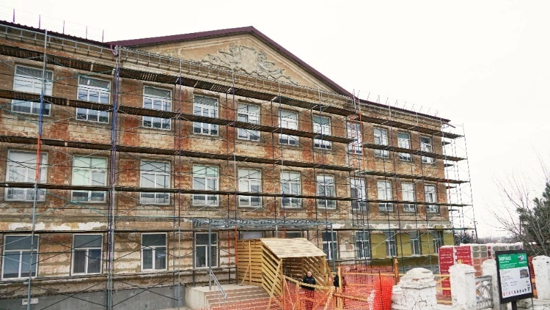 За три года дальневосточники восстановили более тысячи объектов в ДНР 