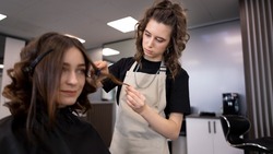 Когда лучше стричься в июне 2025 года: лунный календарь стрижек и советы по уходу