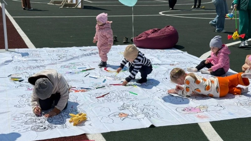 Фестиваль «Я – счастливая мама» объединил сотни семей Сахалина.