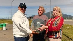 Курильскому музею передали огромный стеклянный кухтыль