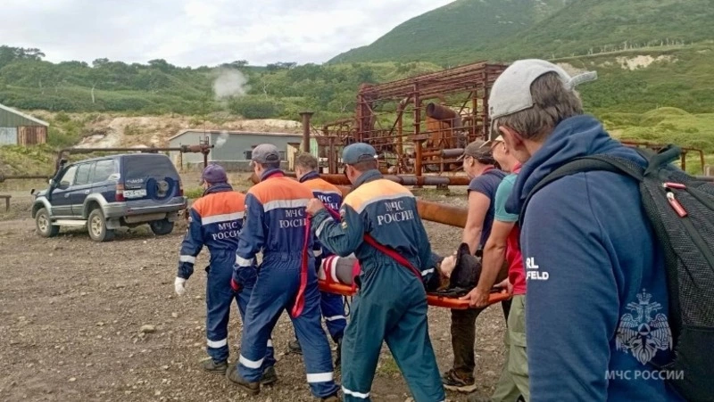 На Итурупе спасатели эвакуировали с вулкана Баранского туристку с травмой ноги 