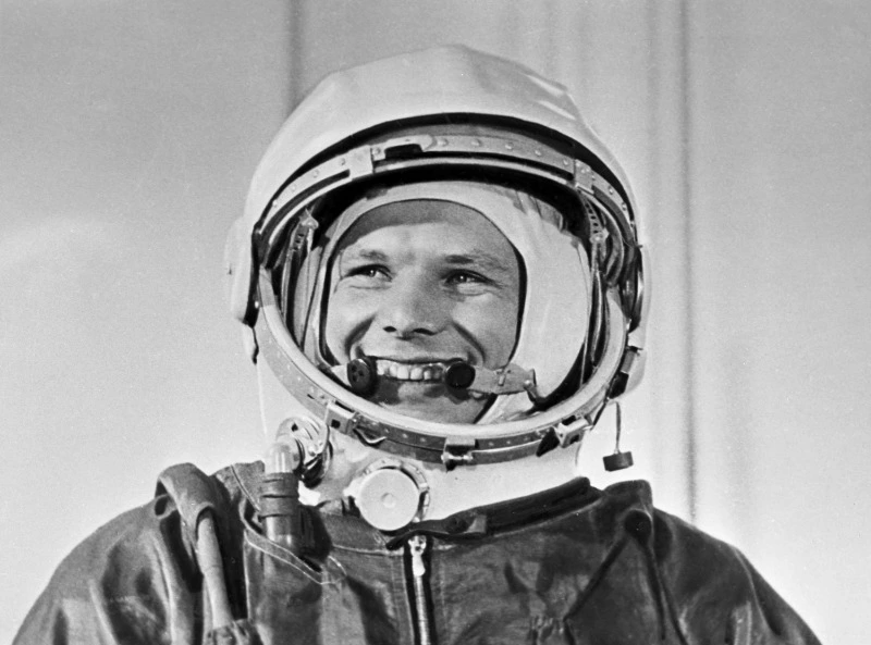 Сколько весит скафандр?