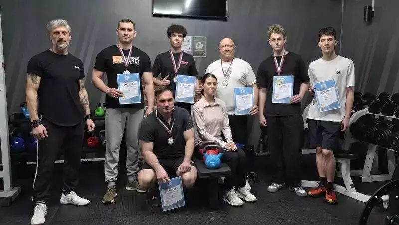 На Итурупе определили сильнейшего в гиревом спорте