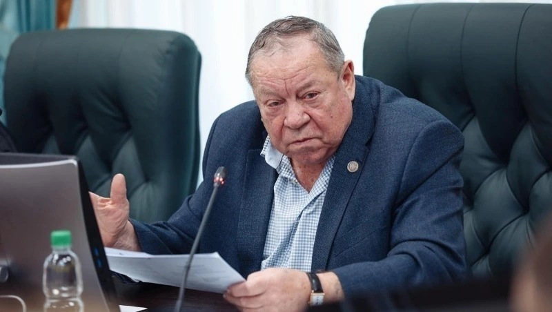  «Ты должен истоптать десятки башмаков»: Виталий Гомилевский о настоящих депутатах