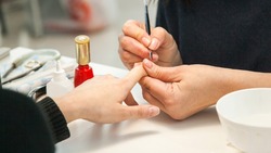 Лунный календарь маникюра на февраль 2024 года