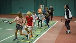 Известный в ДФО тренер научит жителей Итурупа играть в большой теннис