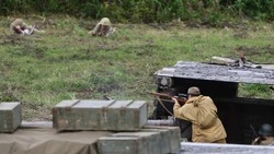 Реконструкторы воссоздали бой за освобождение Южного Сахалина