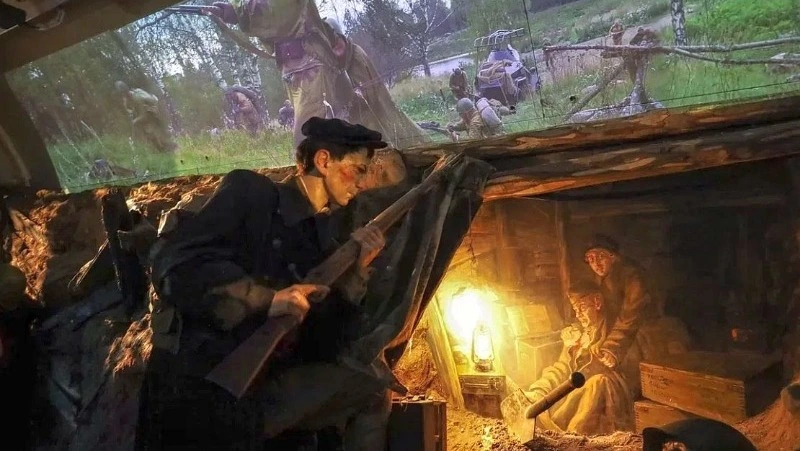 Корсаков принял уникальный передвижной музей «Поезд Победы»