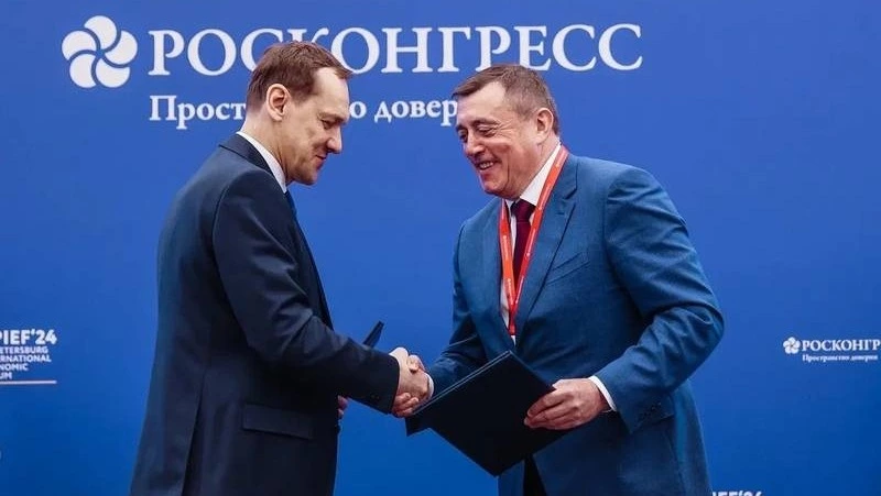 Итоги ПМЭФ-2024 для Сахалинской области: порт, автотранспорт на газе и школа от Сбера