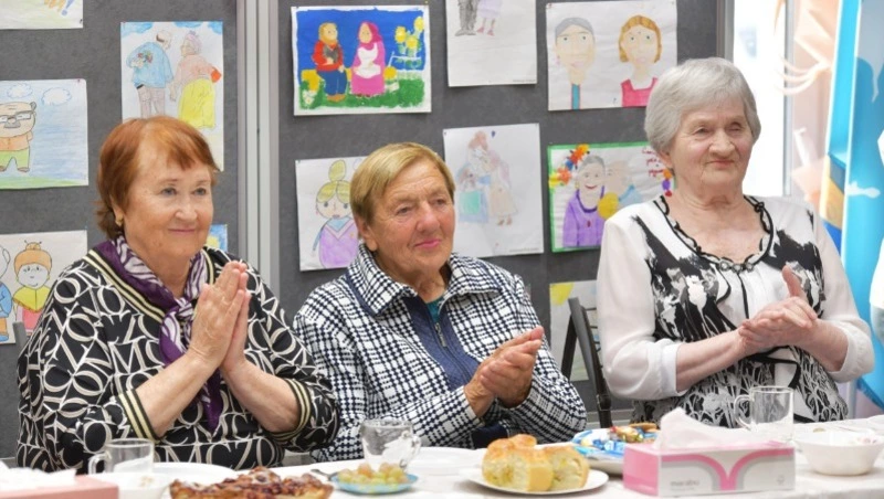 На Итурупе поздравили курильчан почтенного возраста 