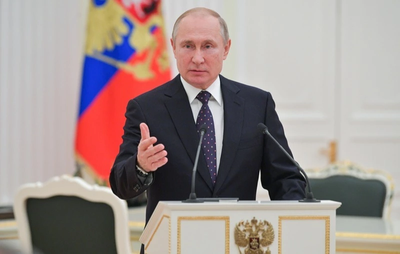 Владимир Путин: мигранты должны уважать российские традиции