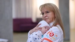 Сахалинский губернатор обсудил с жительницами региона меры поддержки семей с детьми 