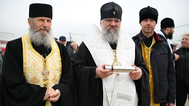 В Курильске заложили капсулу в основание храма Святых апостолов Петра и Павла