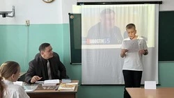 Два портрета писателя: нарисованный и литературный 