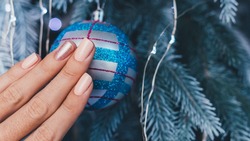 Лунный календарь маникюра на декабрь-2024: благоприятные дни для похода к мастеру
