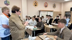 Серебряные волонтёры поделились своим опытом с курильскими школьниками