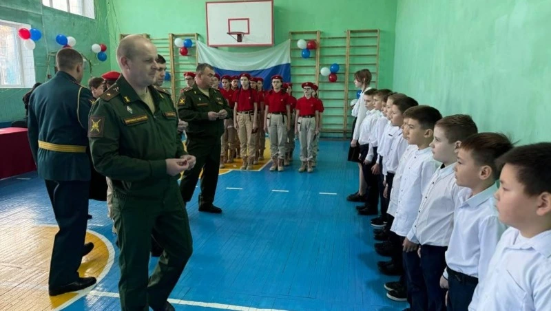 В юнармейский отряд «Молодая гвардия» с Итурупа влились 13 новобранцев