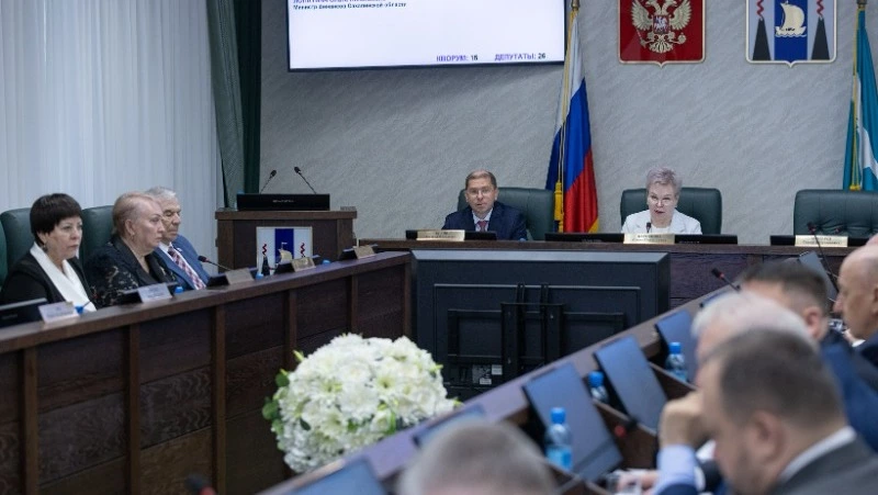 Расходы областного бюджета оптимизировали и перенаправили